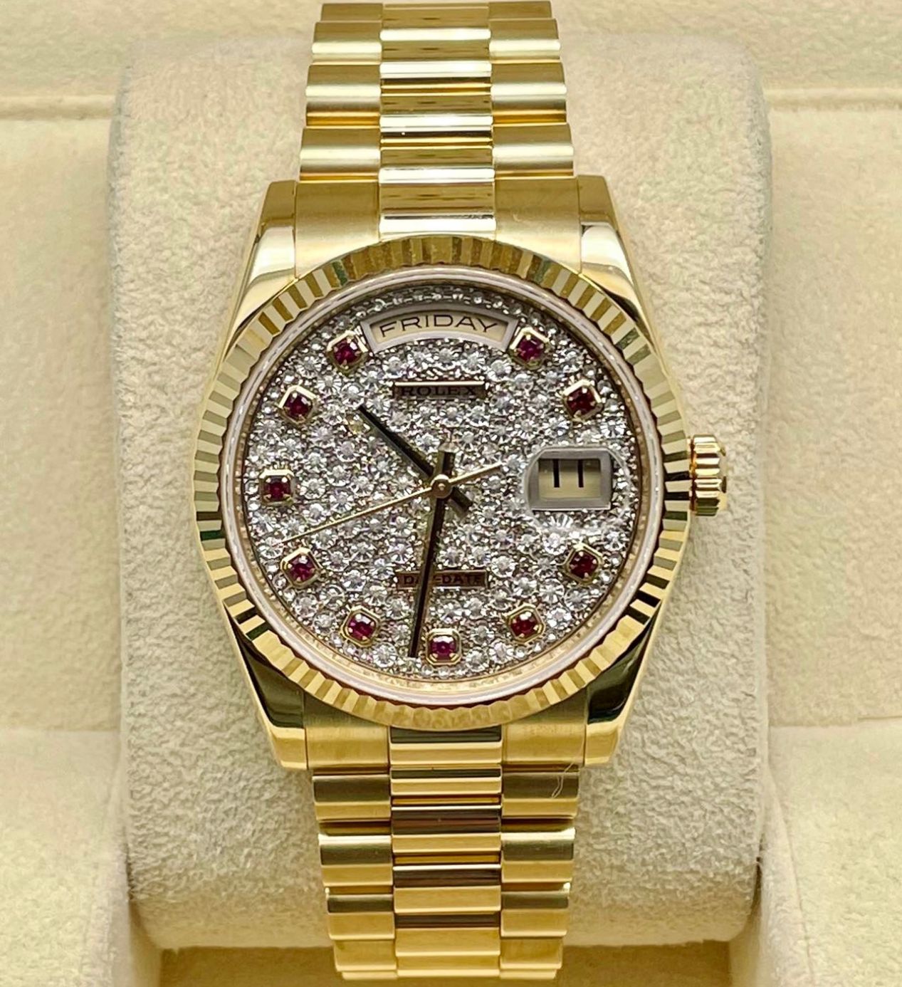 118238A RUBY PAVE
